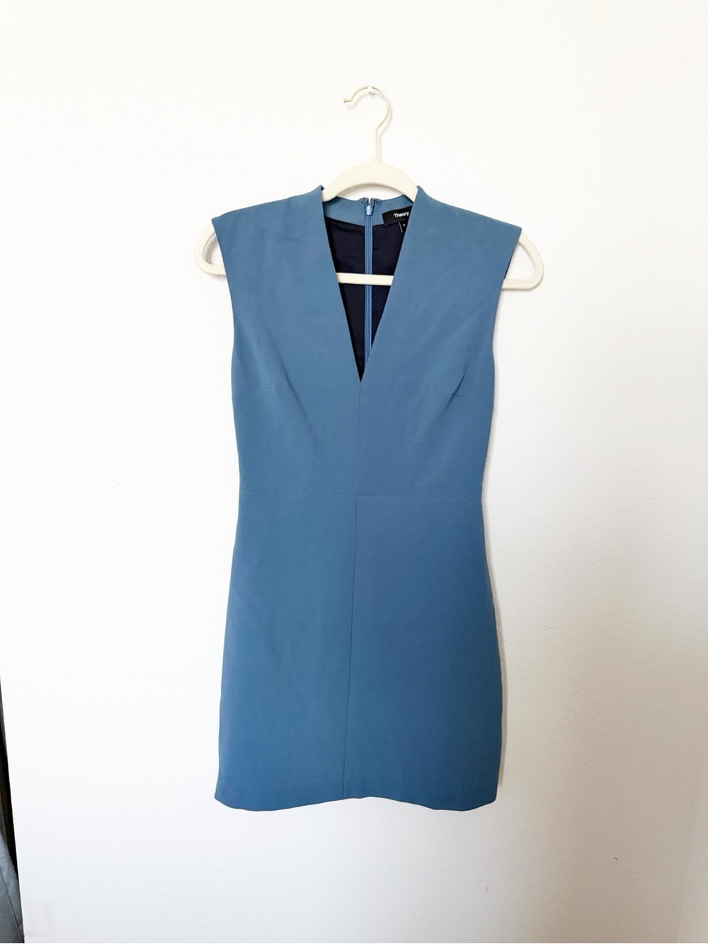 Theory Blue Sheath Dress Size 0 Sleeveless V Neck Mini Career Cocktail